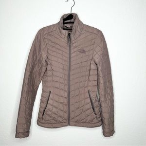 The North Face Jacket Women’s XS Puffer Coat Lightweight Mauve Pink zip up A3